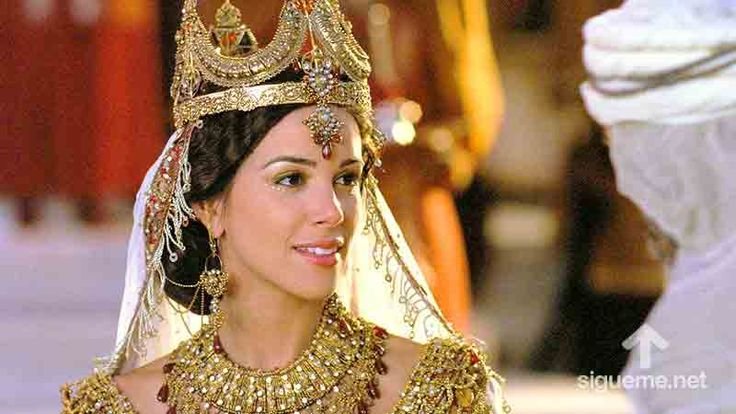 Reina: tu corona viene después de tu consagración